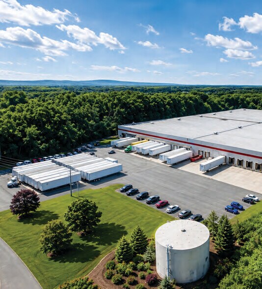 More Photos Of 35 Manning Rd, Enfield Distribution For Lease