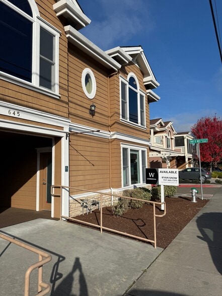 More Photos Of 645 W 1st St, Sonoma Office For Lease