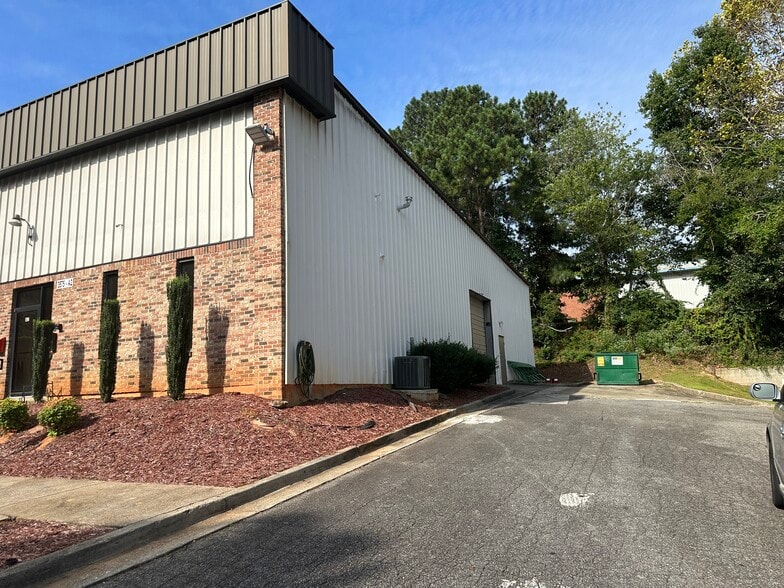 More Photos Of 3575 Trotter Dr, Alpharetta Warehouse For Lease