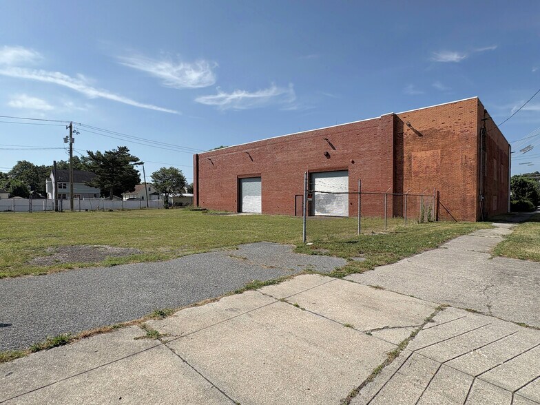 More Photos Of 200 White Horse Pike, Egg Harbor City Flex For Sale