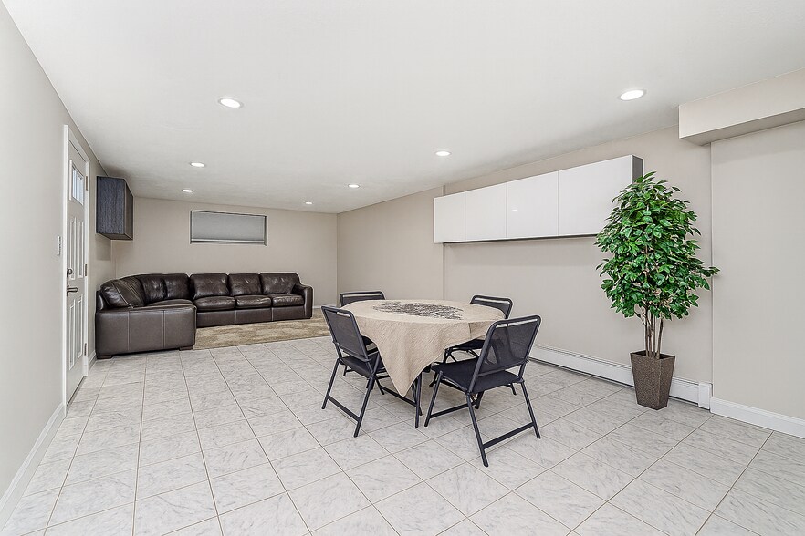 More Photos Of 191 Lamberts Ln, Staten Island Apartments For Sale