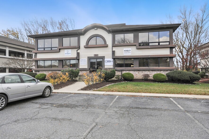 More Photos Of 838 Walker Sq, Dover Office For Sale