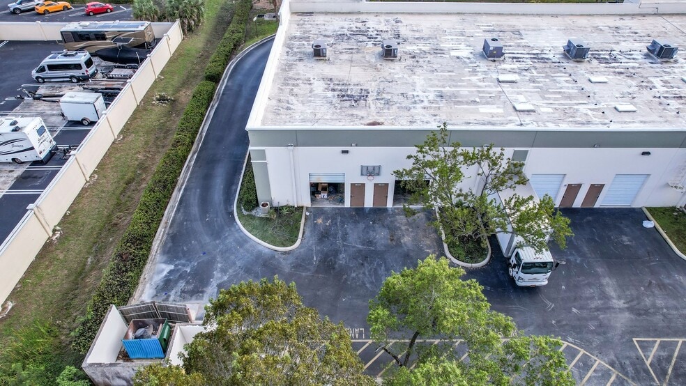 More Photos Of 11931-11971 NW 37th St, Coral Springs Warehouse For Sale
