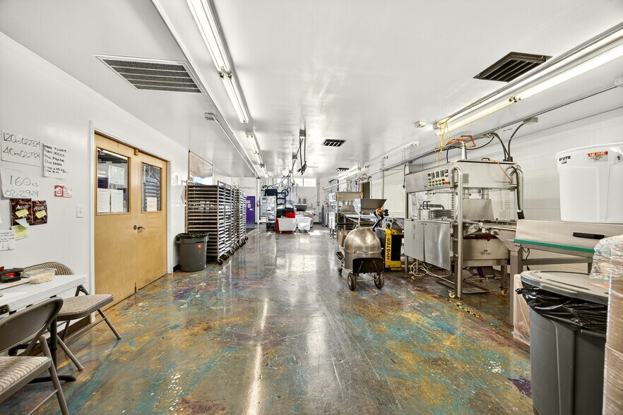 More Photos Of 3100 Merriman Rd, Medford Warehouse For Sale