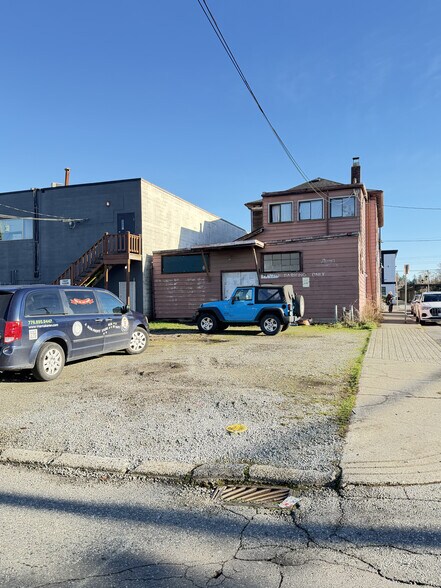 More Photos Of 5657 176th St, Surrey Storefront For Lease