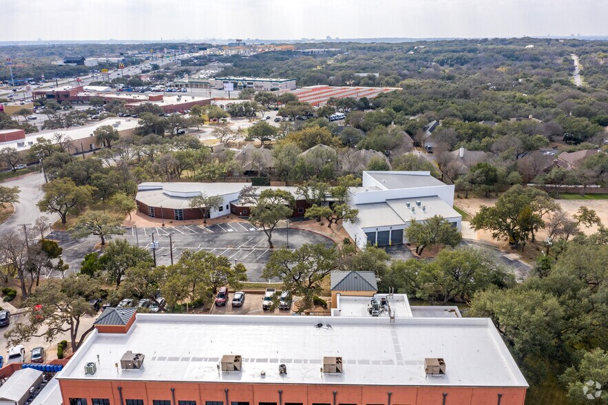 More Photos Of 120 Chula Vis, San Antonio Office For Sale