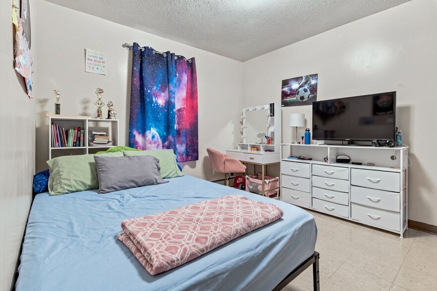 More Photos Of 32 Northeast St, Woonsocket Apartments For Sale