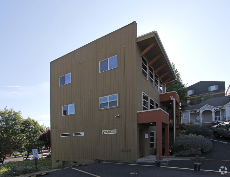 More Photos Of 1437-1439 SW Columbia St, Portland Office For Sale