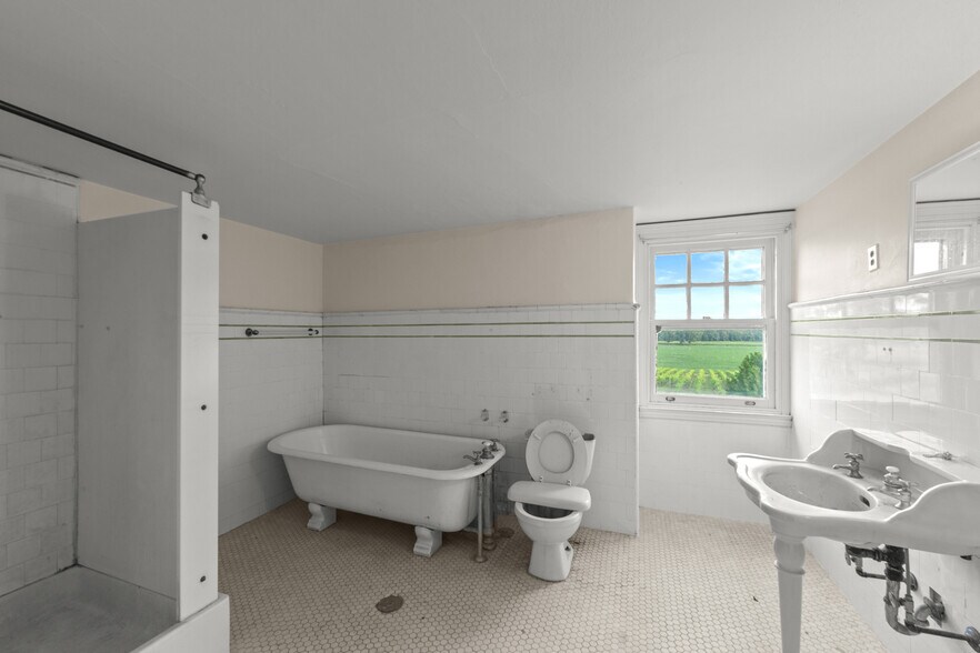 More Photos Of 27058 Mount Pleasant Rd, Columbus Winery Vineyard For Sale