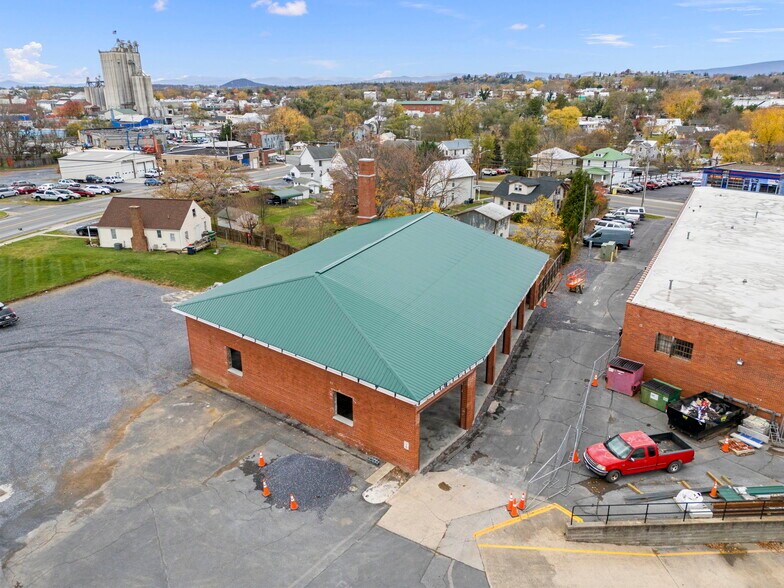 More Photos Of 156 Washington, Harrisonburg Light Distribution For Lease