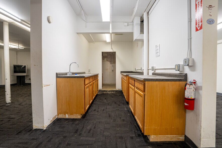 More Photos Of 21 1/2 W Main St, South Vienna Post Office For Sale