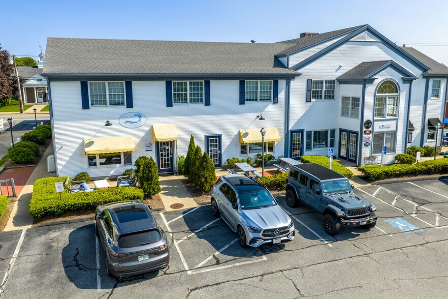 More Photos Of 537 Main St, Harwich Port Restaurant For Lease