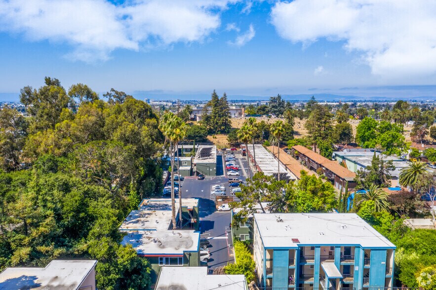 More Photos Of 6638-6646 MacArthur Blvd, Oakland Apartments For Sale