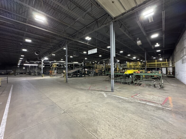 More Photos Of 2946 Janet dr, Waterloo Industrial For Sale