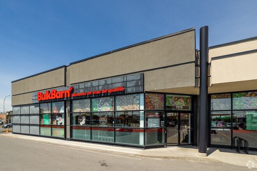 More Photos Of 7551-7581 Av Newman, Montréal Storefront For Lease