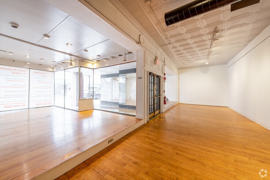 More Photos Of 266-278 Moody St, Waltham Office For Sale