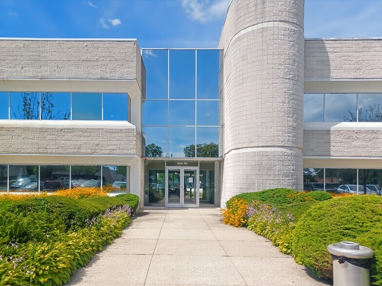 More Photos Of 80 Orville Dr, Bohemia Coworking Space