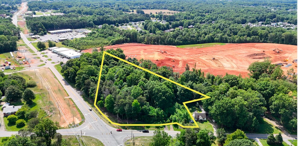 More Photos Of 0 New Walkertown Rd, Walkertown Land For Lease