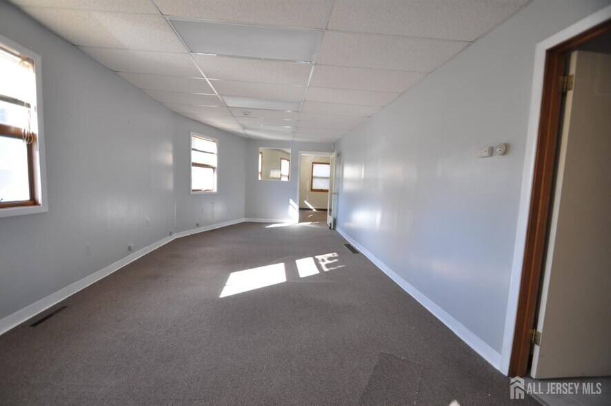 More Photos Of 2 Austin Ave, Iselin Office For Lease