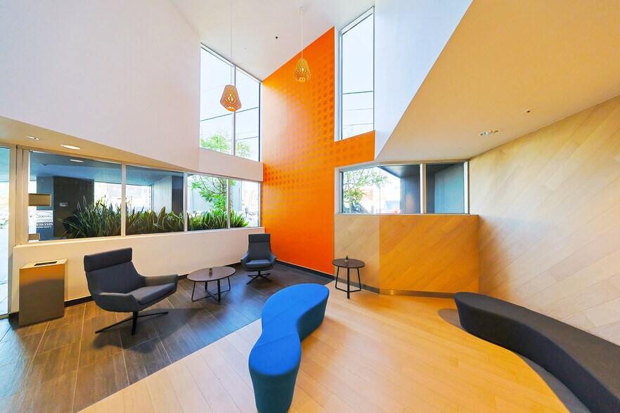 More Photos Of 4130 Cahuenga Blvd, Toluca Lake Office For Sale