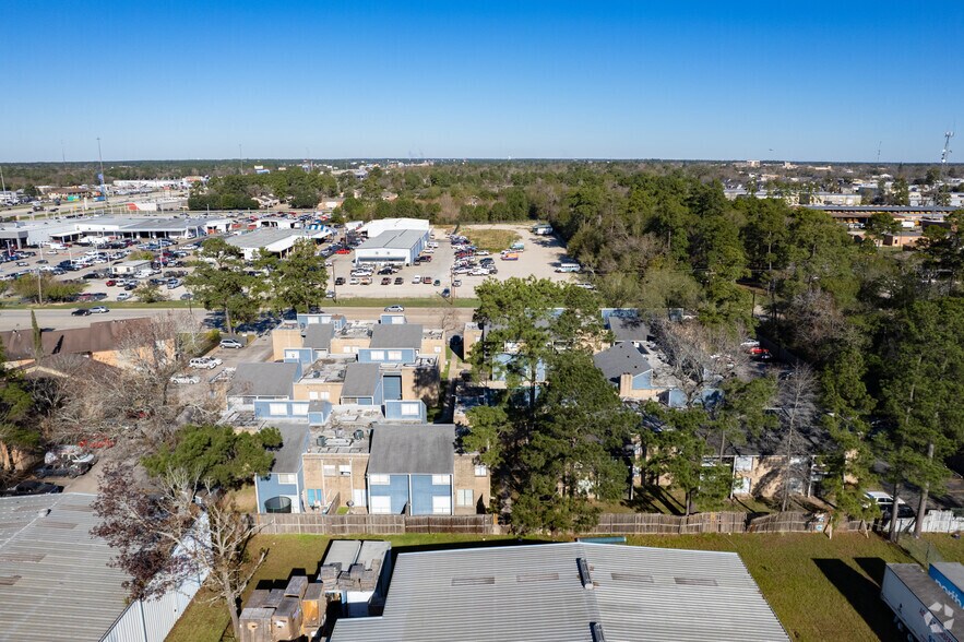 More Photos Of 311 Gladstell St, Conroe Apartments For Sale