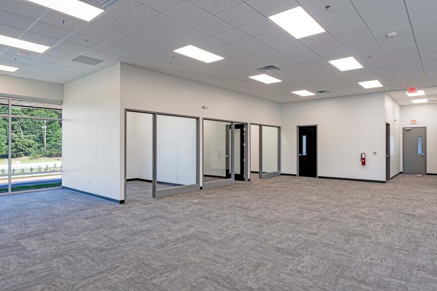 More Photos Of 6715 Augusta Rd, Greenville Unknown For Lease