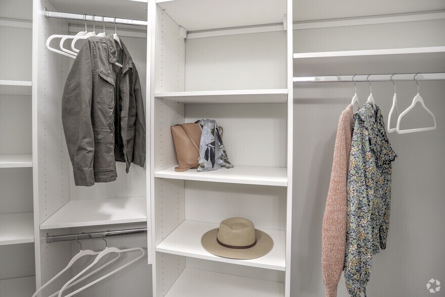 More Photos Of 11671 Maple St, Fishers Apartments For Lease