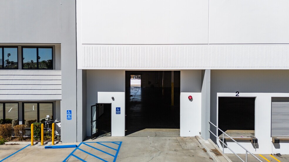 More Photos Of 13435 Estelle St, Corona Warehouse For Lease
