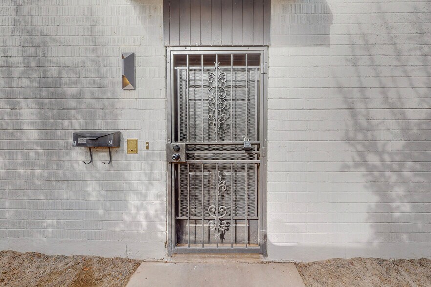 More Photos Of 1309 Virginia St NE, Albuquerque Apartments For Sale