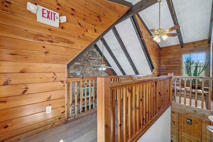 More Photos Of 243 Old Highway 5 S, Ellijay Loft Creative Space For Sale
