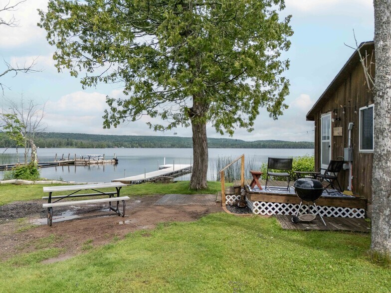More Photos Of 229 E Lake Emily Rd, Crystal Falls Trailer Camper Park For Sale