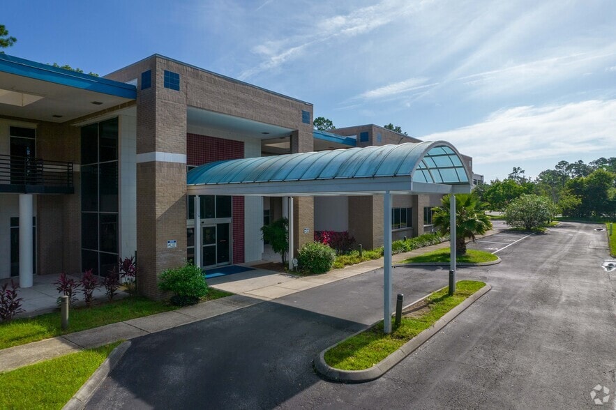 More Photos Of 4063 Salisbury Rd, Jacksonville Medical For Lease