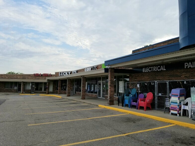 More Photos Of 8751-8789 Monroe Rd, Durand Unknown For Lease