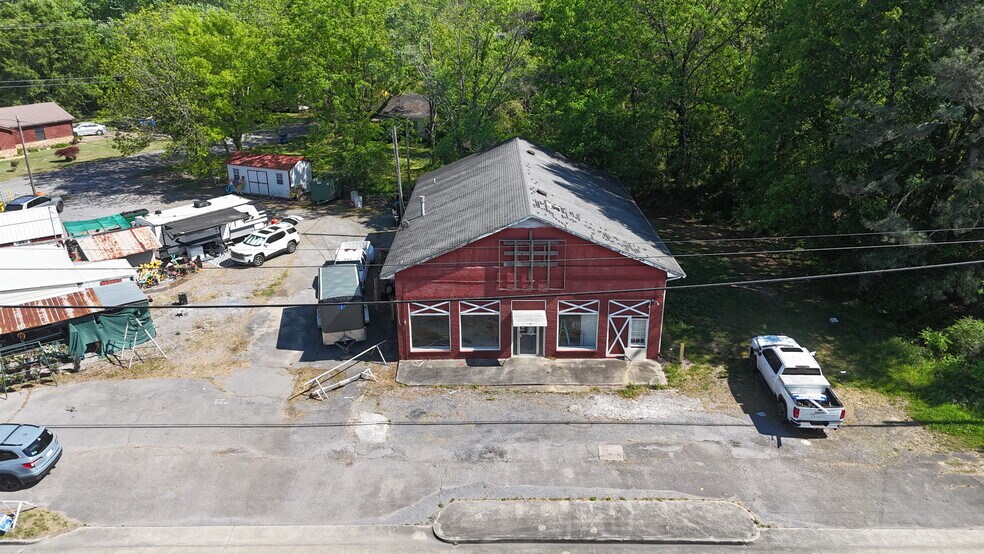 More Photos Of 8253 AL Highway 69, Arab General Retail For Sale