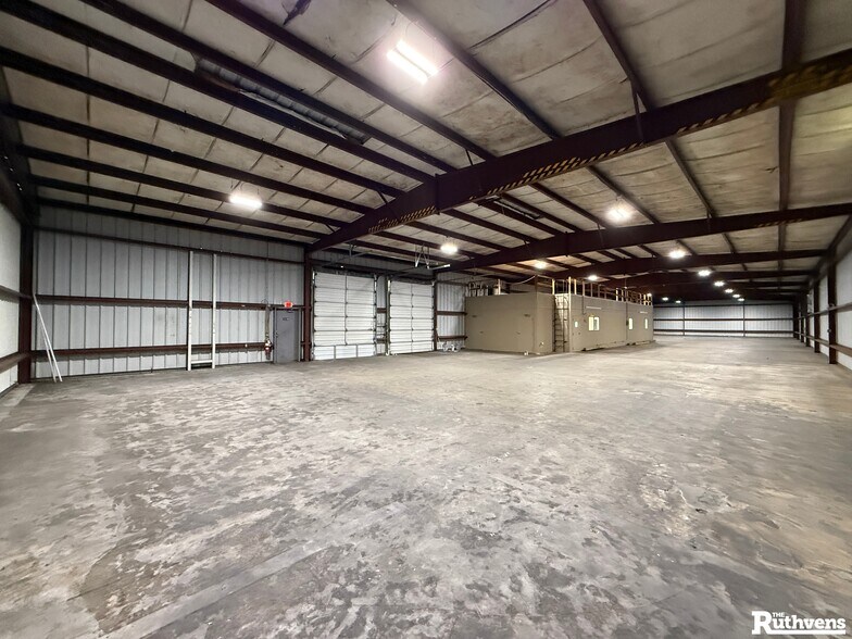 More Photos Of 4017 S Frontage Rd, Plant City Warehouse For Lease
