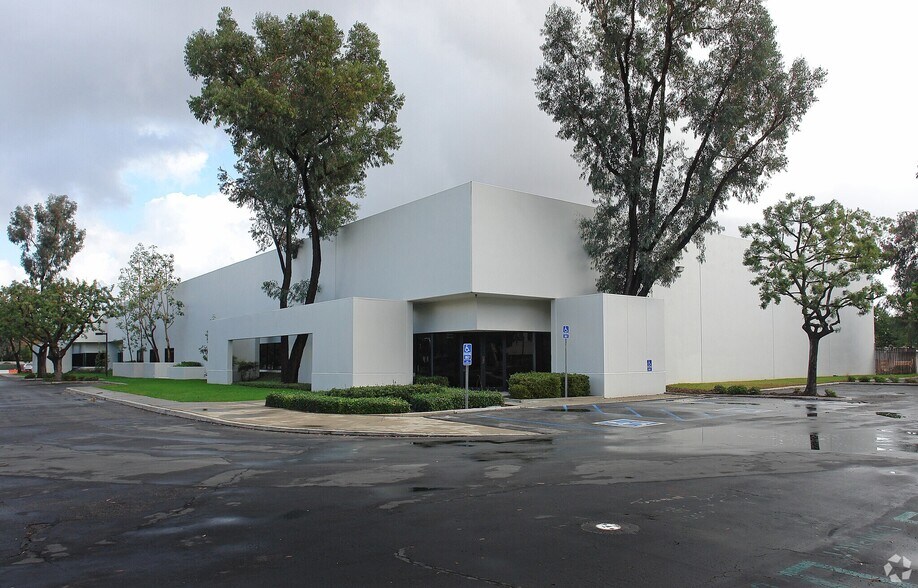 More Photos Of 2802 Kelvin Ave, Irvine Light Manufacturing For Lease