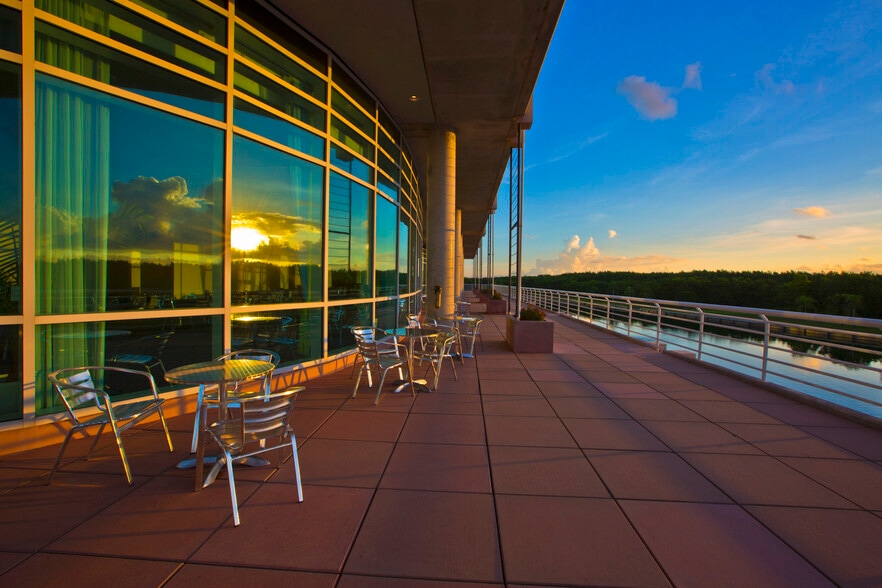 More Photos Of 17777 Old Cutler Rd, Miami Office For Lease