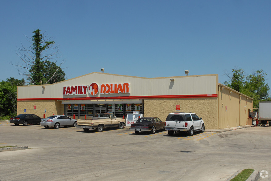 Primary Photo Of 11240 Homestead Rd, Houston Freestanding For Lease