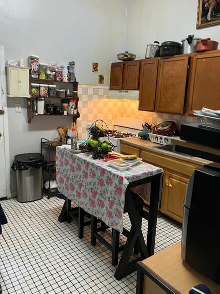 More Photos Of 1003 New York Ave, Union City Apartments For Sale