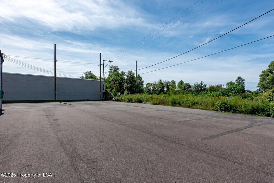 More Photos Of 232 Division St, Kingston Warehouse For Lease