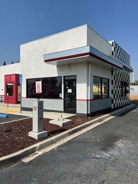 More Photos Of 300-310 S Riverside Ave, Rialto Fast Food For Lease