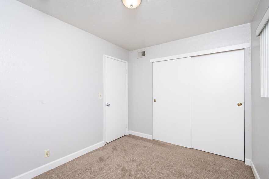 More Photos Of 815 18th St, Sacramento Apartments For Sale