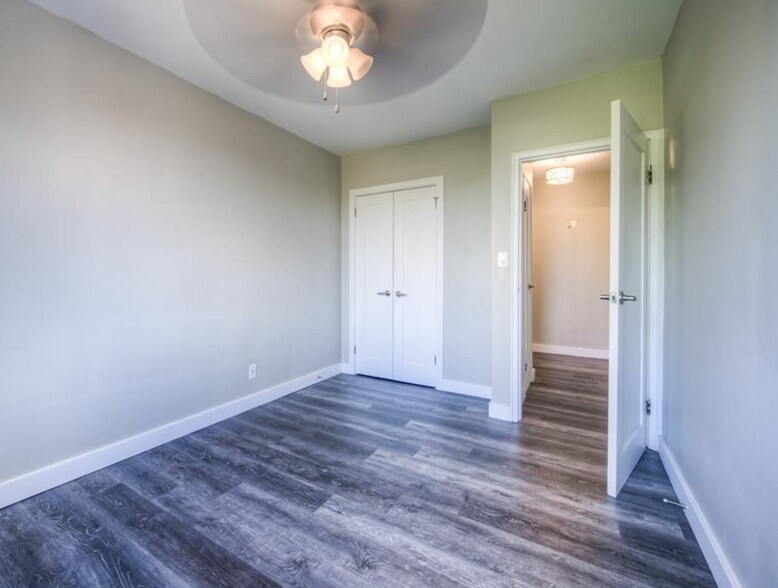 More Photos Of 30 Chatham St, Brantford Apartments For Sale