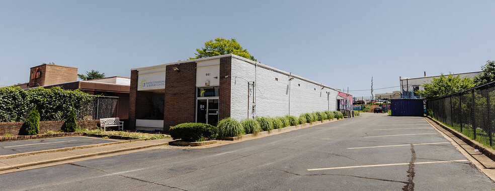 Primary Photo Of 661 Madison Ave, Memphis Office For Sale