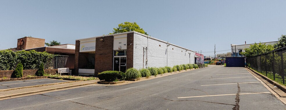 Primary Photo Of 661 Madison Ave, Memphis Medical For Sale