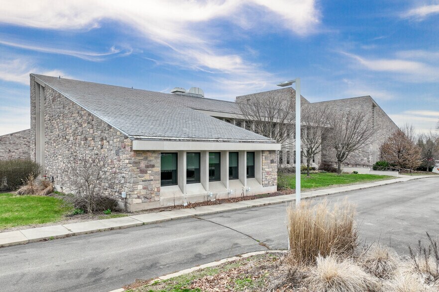 Primary Photo Of 2501 Wilmington Rd, New Castle Office For Sale