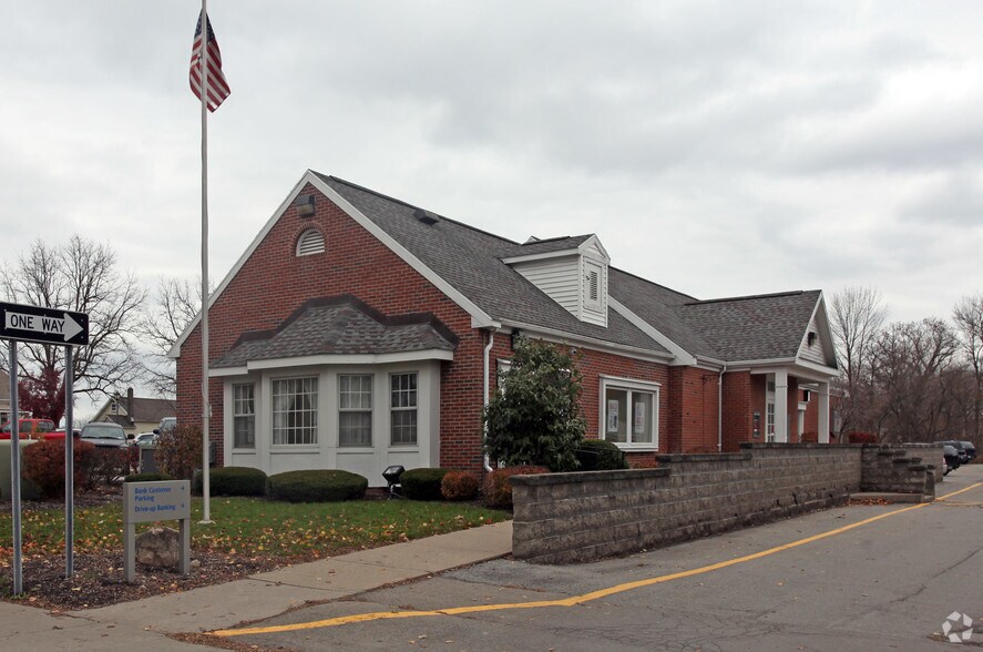 Primary Photo Of 38 S Main St, Churchville Bank For Lease