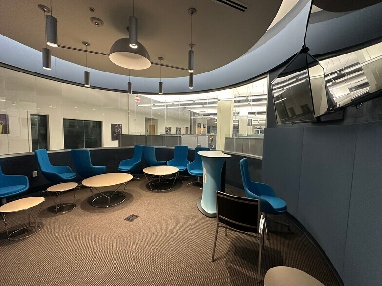 More Photos Of 18011 Grand Bay Ct, Baton Rouge Office For Lease