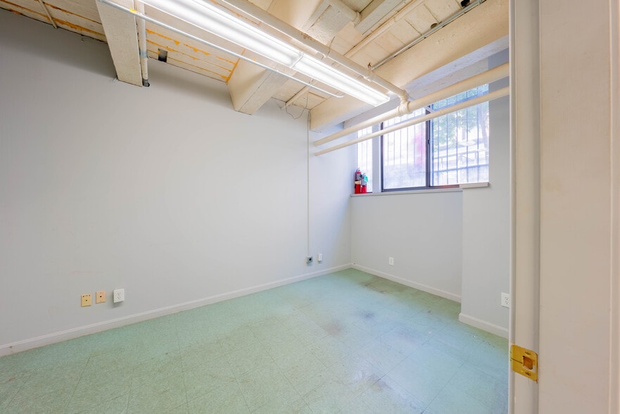 More Photos Of 76 South St, Boston Loft Creative Space For Sale