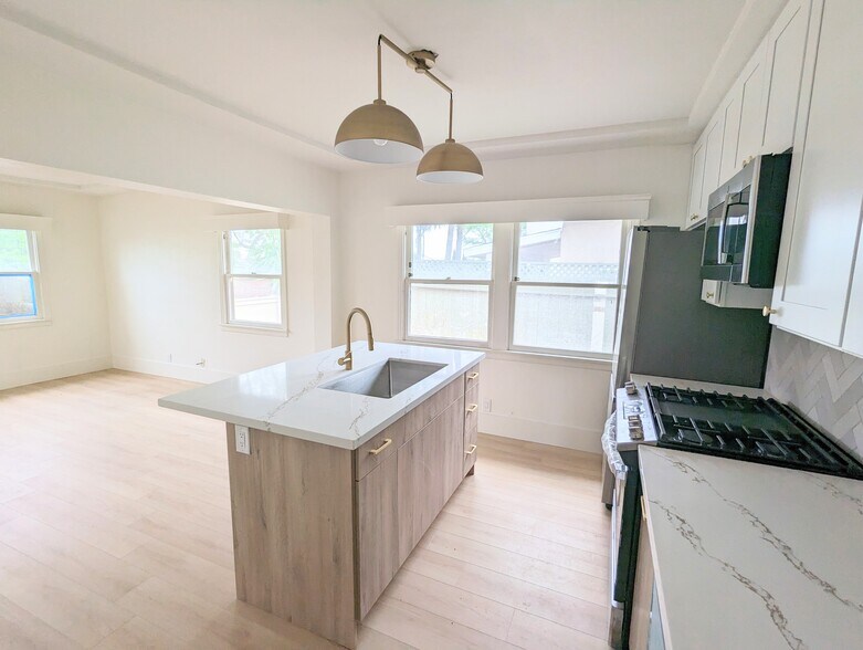 More Photos Of 4156 Swift Ave, San Diego Multifamily For Sale
